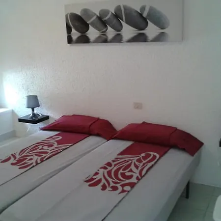 La Statue Vue * אדחה