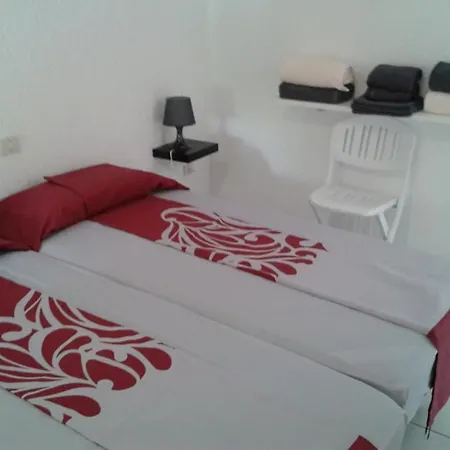 La Statue Vue Адехе