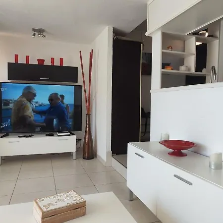 La Statue Vue Апартаменти Адехе